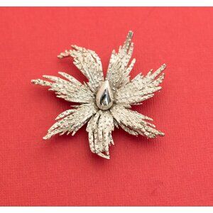 Capri Silver Wild Flower Brooch F14